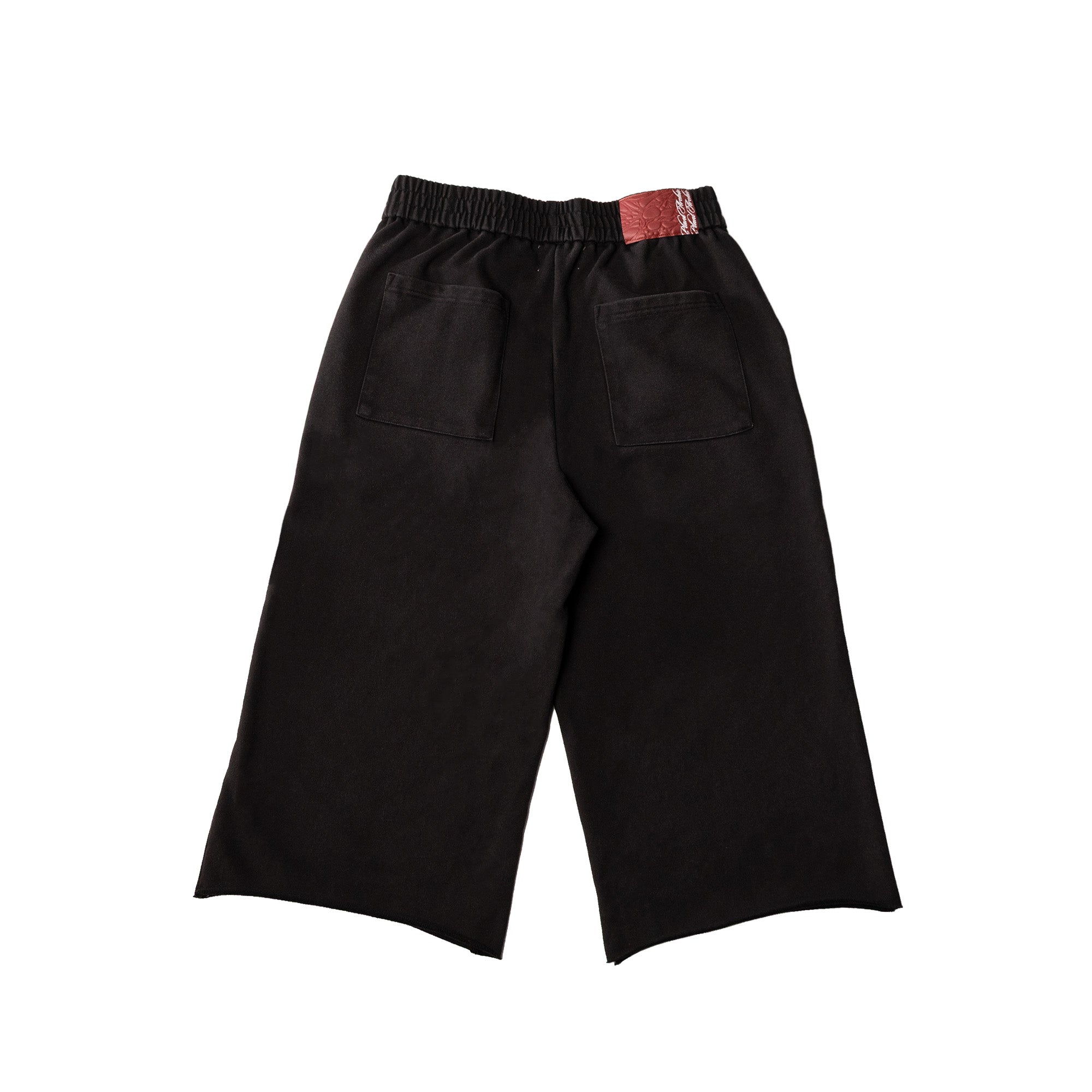 "NOIR" 3/4 SWEAT SHORTS